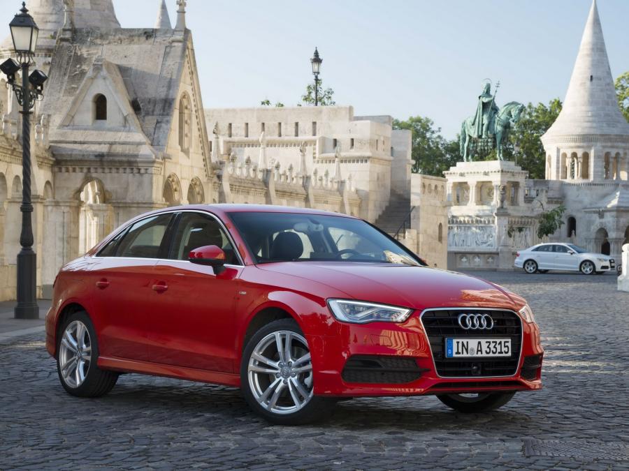  Audi A3 Sedan 1.8 T S-Line (8V) 2013 года  (WW) (фото 15 из 16)